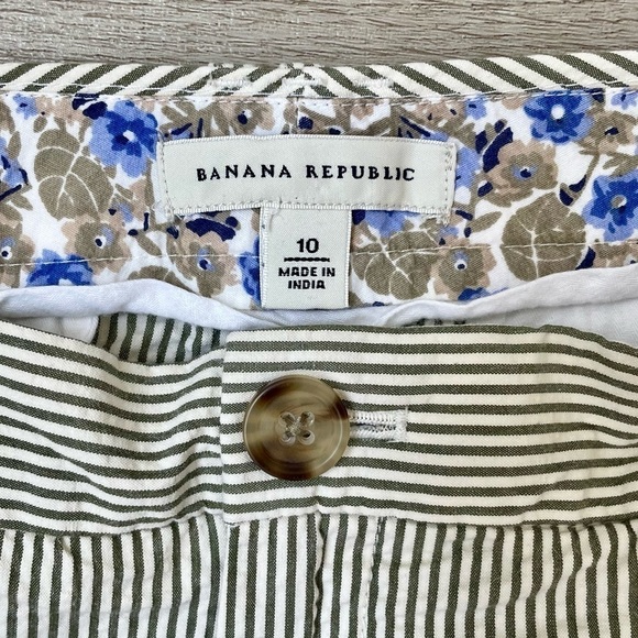 Banana Republic Sage Green Cream Striped Shorts - Picture 8 of 12